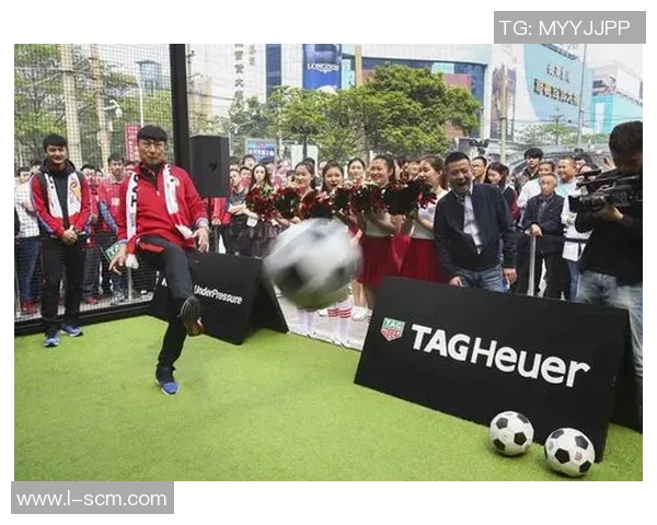 足球明星与复制人之间的较量谁能赢得荣耀与未来的挑战 足球明星与复制人之间的较量谁能赢得荣耀与未来的挑战