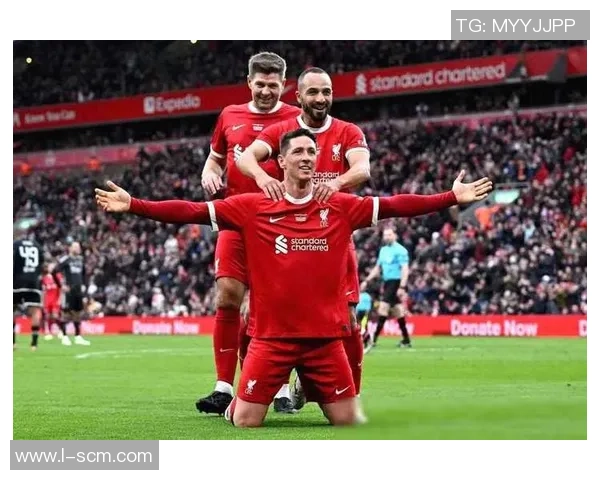 利物浦足球明星展现激情与荣耀的赛场风采与传奇故事